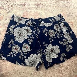 Floral Women's Shorts - Navy and White